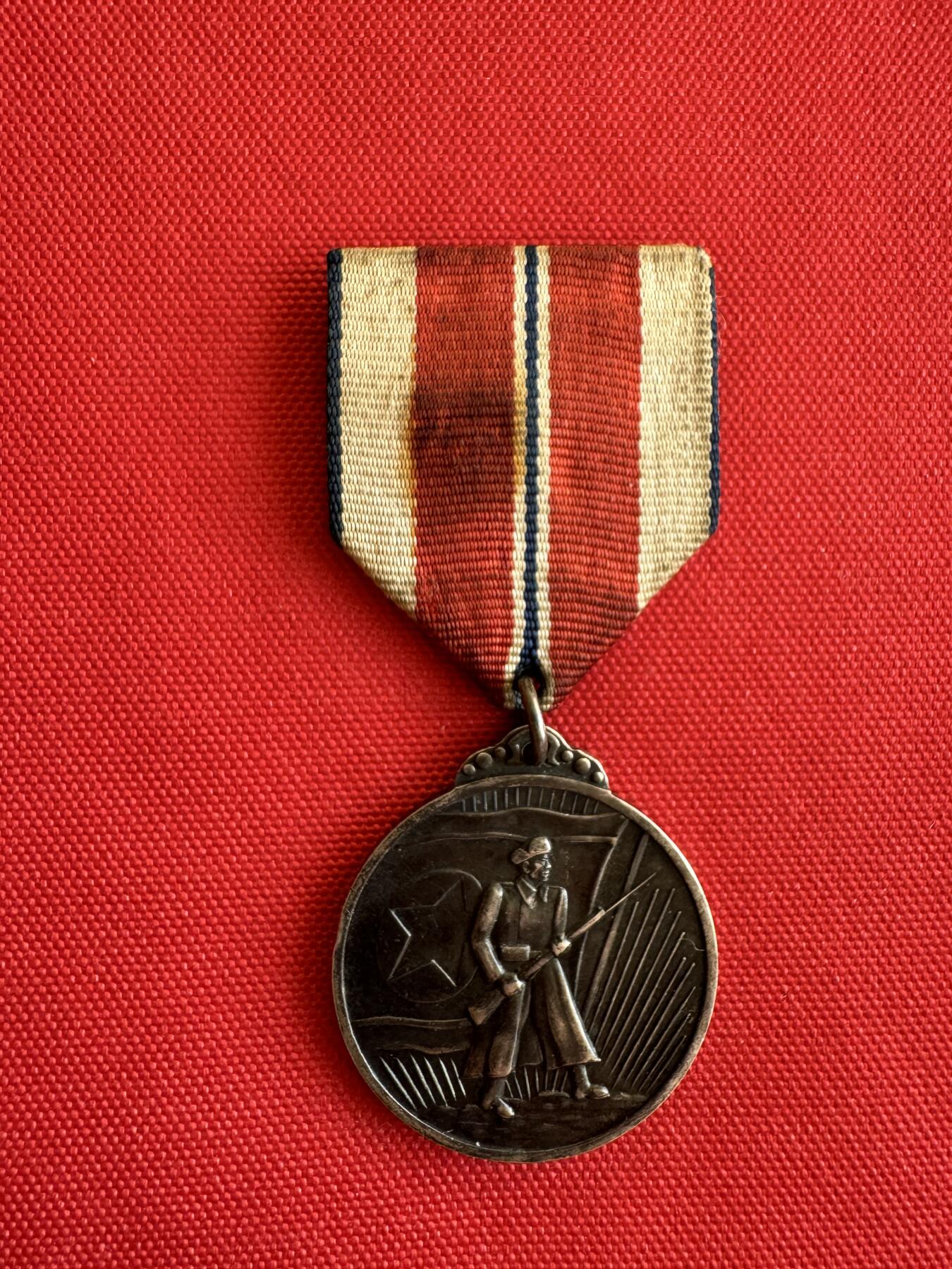 五哥徽章群   28号周三晚上八点4群联拍 银章