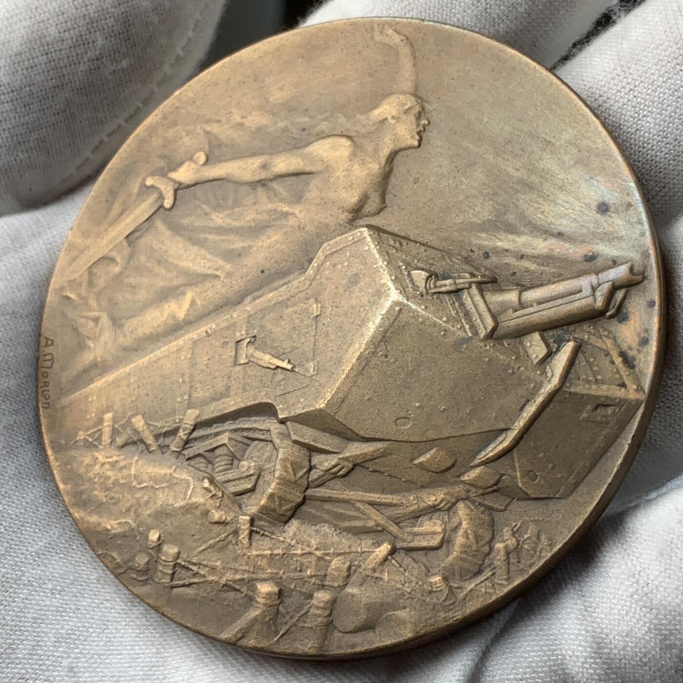掌中浮雕-藏着的欧洲第051场 1918年法国一战圣沙蒙坦克应用纪念铜章，68mm，  Nicolas Maier法国章优秀作品集#294号