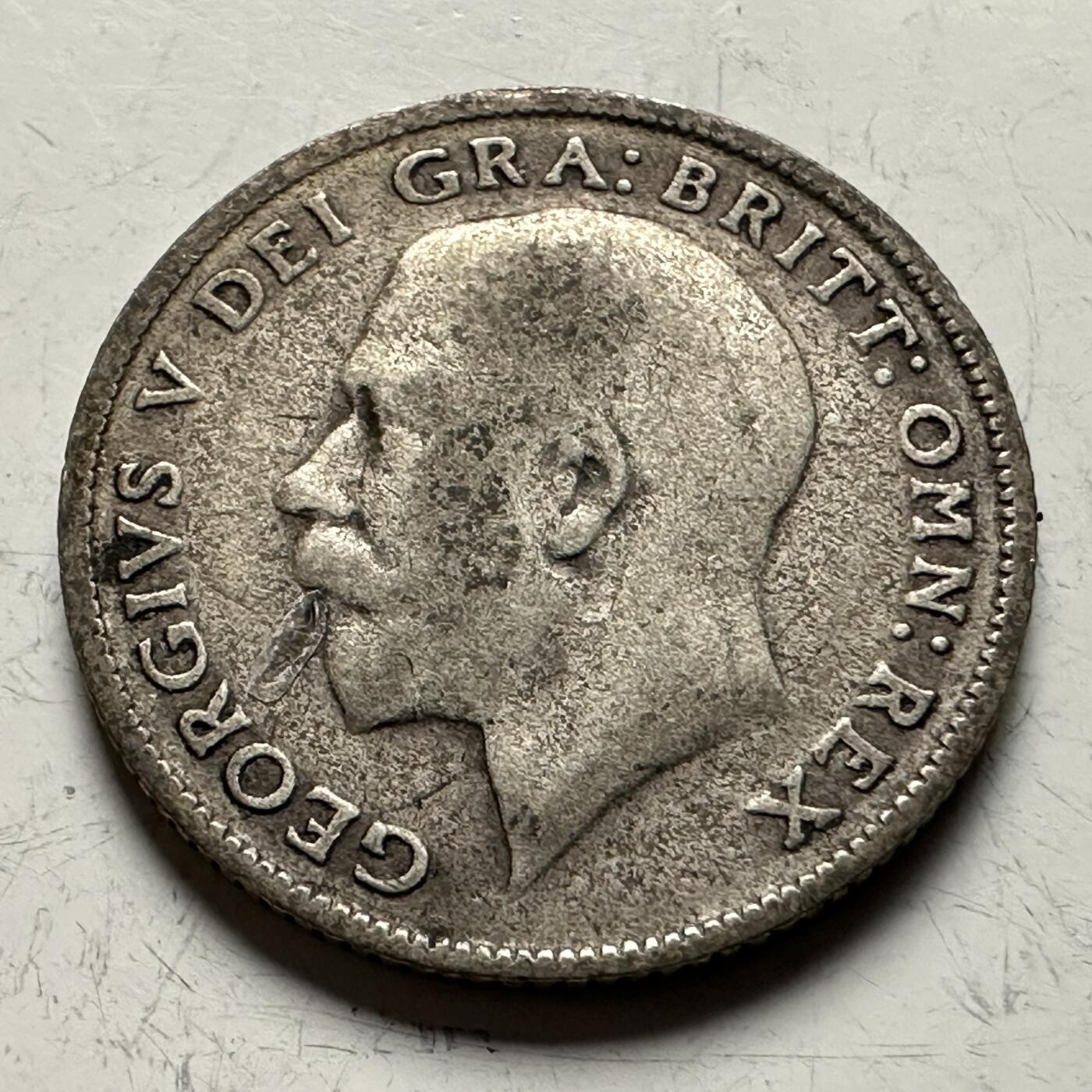 🌹外币初藏🌹🐯2026年第13场  每周二四六晚8️⃣点 接代拍  英国1924年6便士银币 2.8克50%银