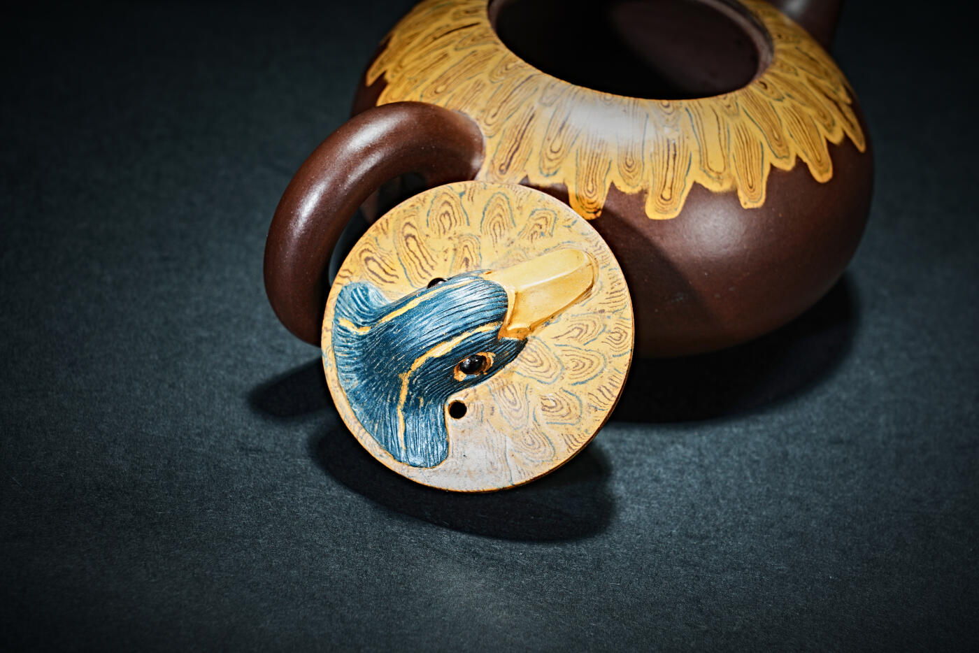 上海都达杂项专场九（全场包邮） 范泽民制 紫砂加彩野鸭壶1-428