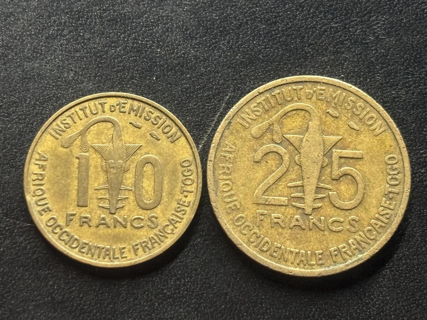 邮泉阁限时拍卖第四十场 非洲专场（硬币在国外。请付邮费6元。） 法属西非1957年2枚