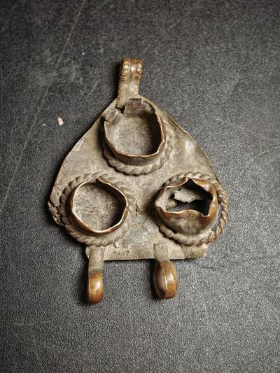 113期新疆红钱粟特钱币丝路钱币专场 - 巴基斯坦低银饰品，4.8克