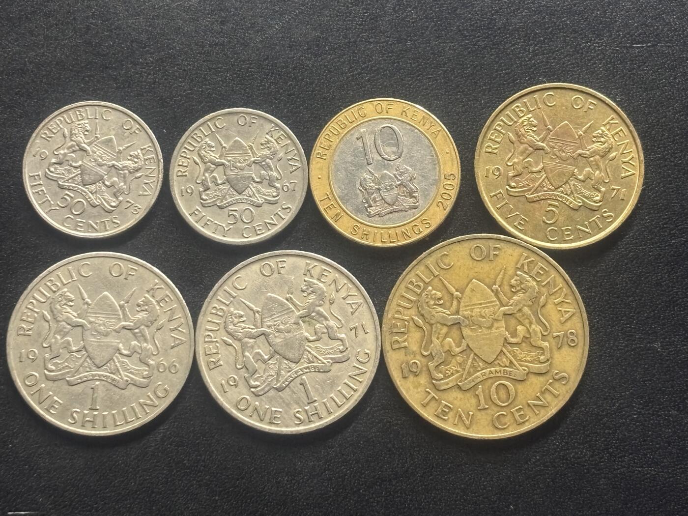 邮泉阁限时拍卖第四十场 非洲专场（硬币在国外。请付邮费6元。） 肯尼亚第一任总统7枚