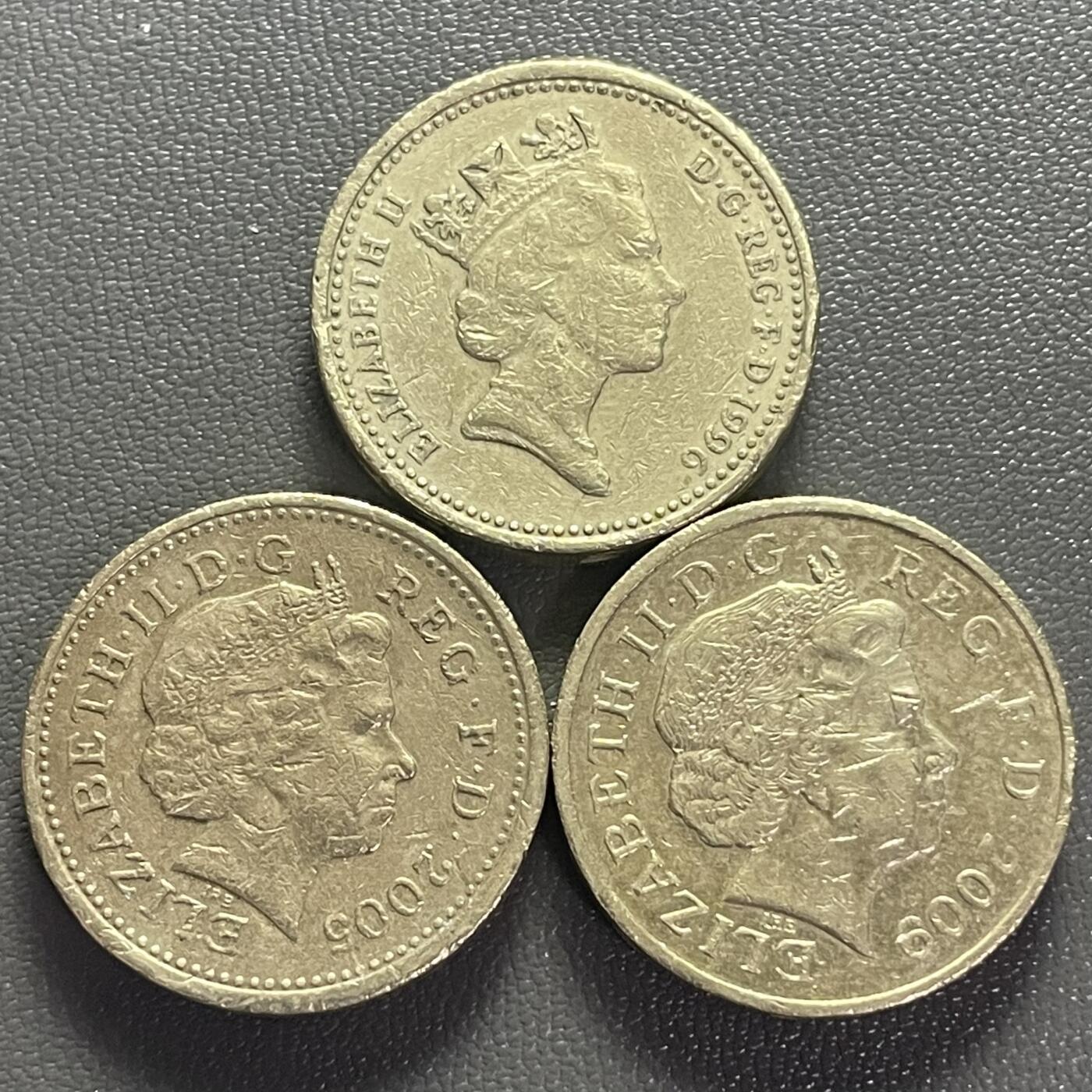 回流0201 英国1英镑3枚