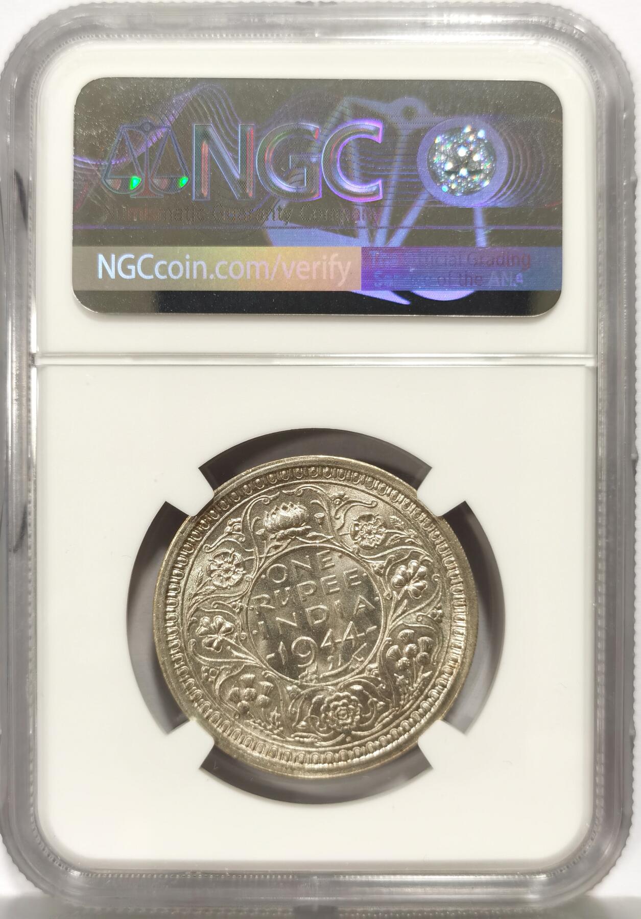 博洋堂世界钱币拍卖第159期（全场包邮） NGC MS64 英属印度1944年B版乔治六世1卢比银币，Reverse A冠军分，盒子边缘处有小裂，不影响密封