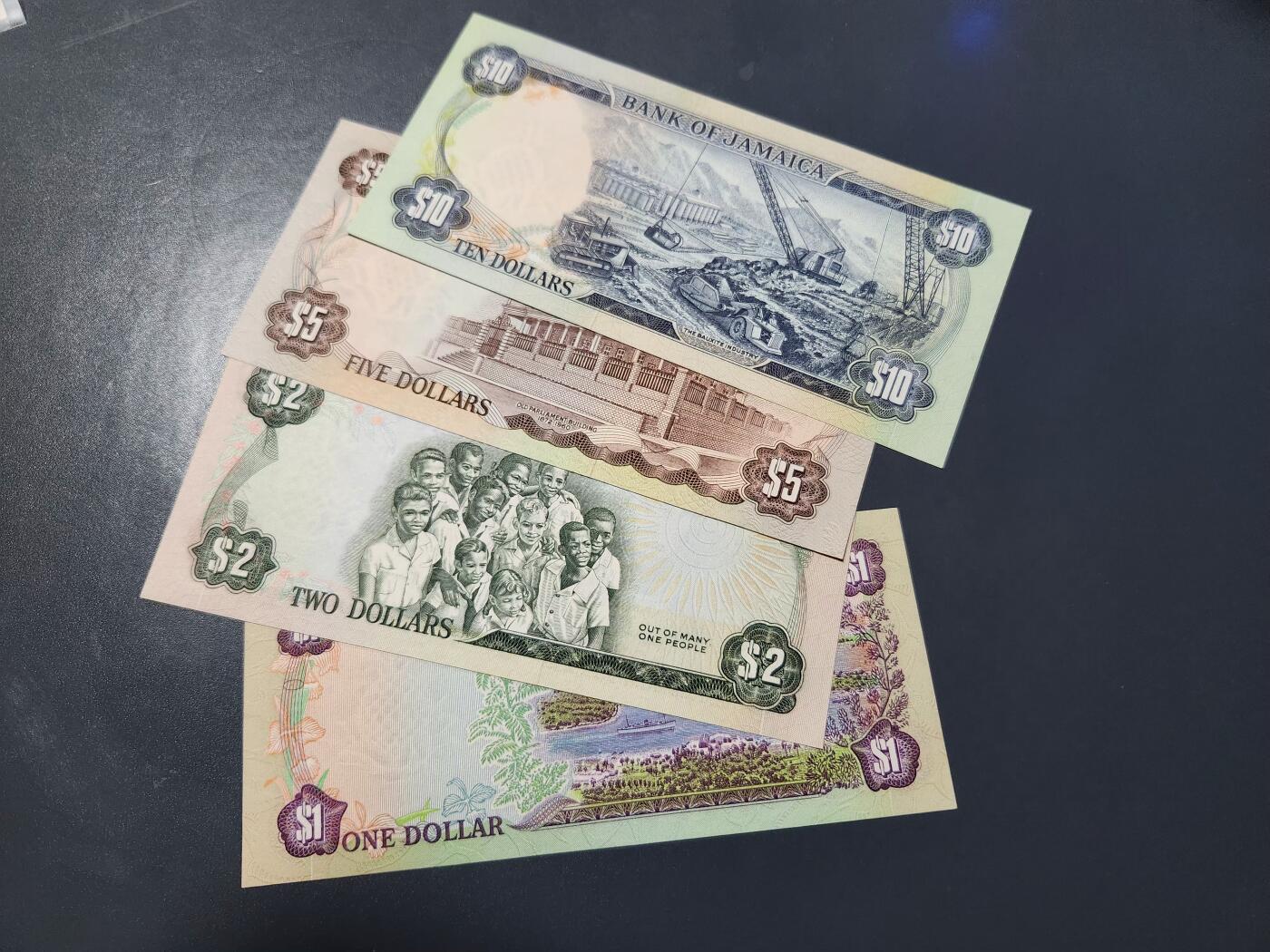 1月27号晚上8点 外国纸币自动截拍第14场