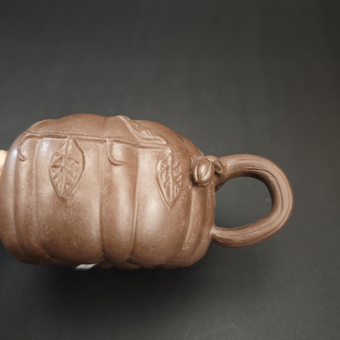 上海都达杂项专场九（全场包邮） 潘永君 紫砂瓜楞壶1-426