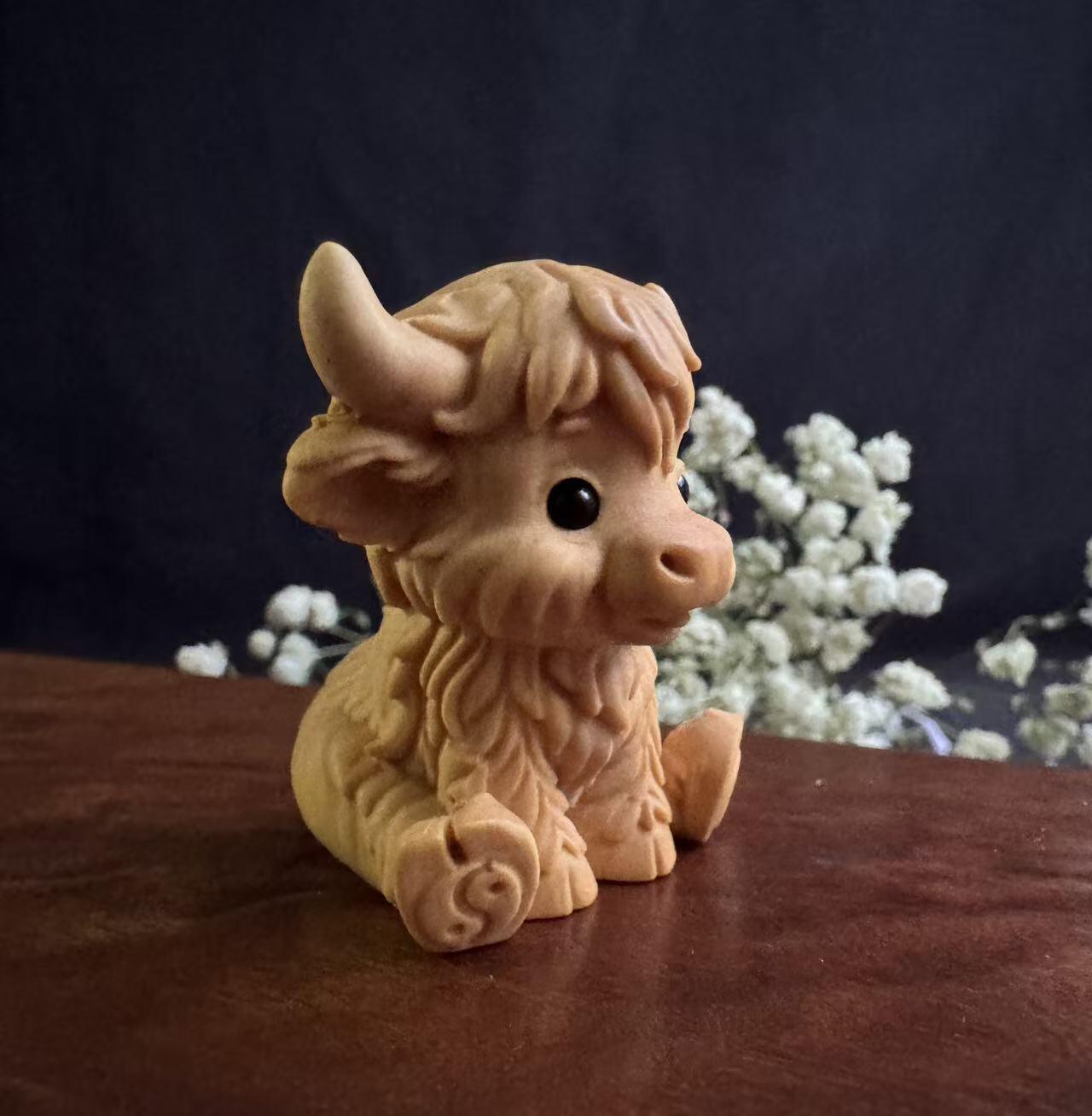 零元拍：哈基米系列，黄杨木雕12生肖之：牛宝，高约：40MM。就这么可耐