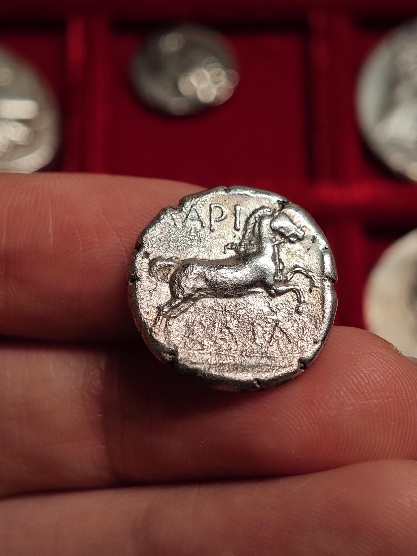 评级古希腊色萨利英雄斗牛骏马奔腾银币