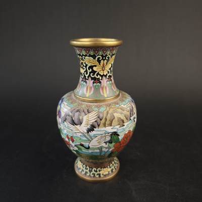 上海都达杂项专场九（全场包邮） - 清 铜胎珐琅仙鹤瓶1-319