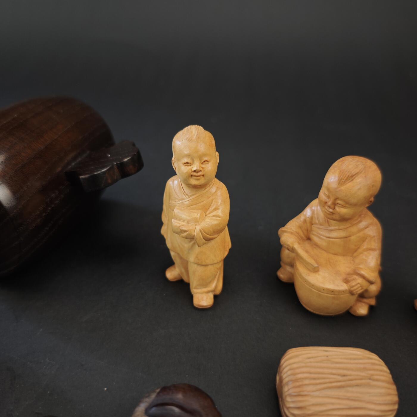 上海都达杂项专场九（全场包邮） 出口创汇期 黄杨木雕人物、琴拔 等10件1-406