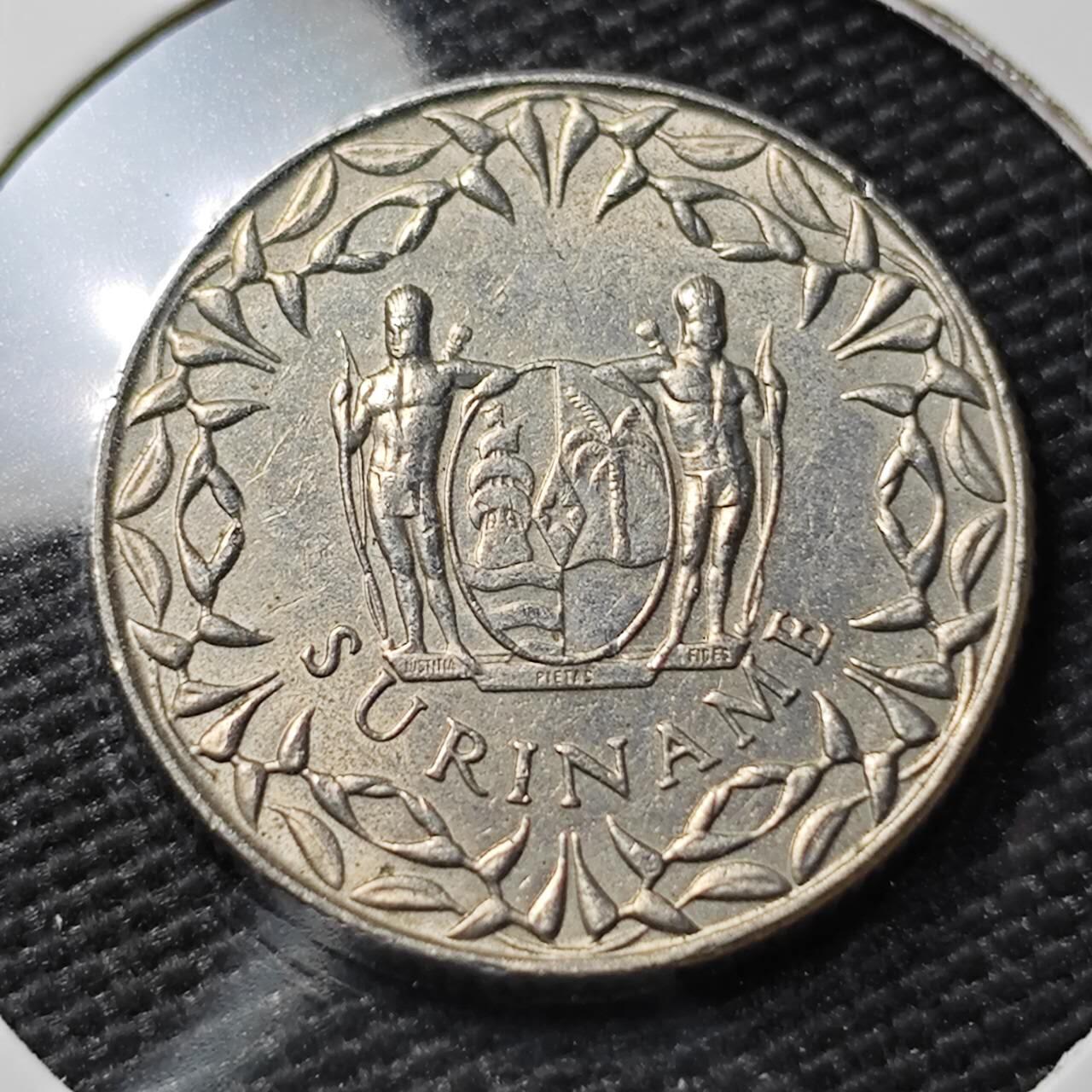 KK钱币收藏小铺  第390期  2月预留时间 周末发货  1972苏里南25分