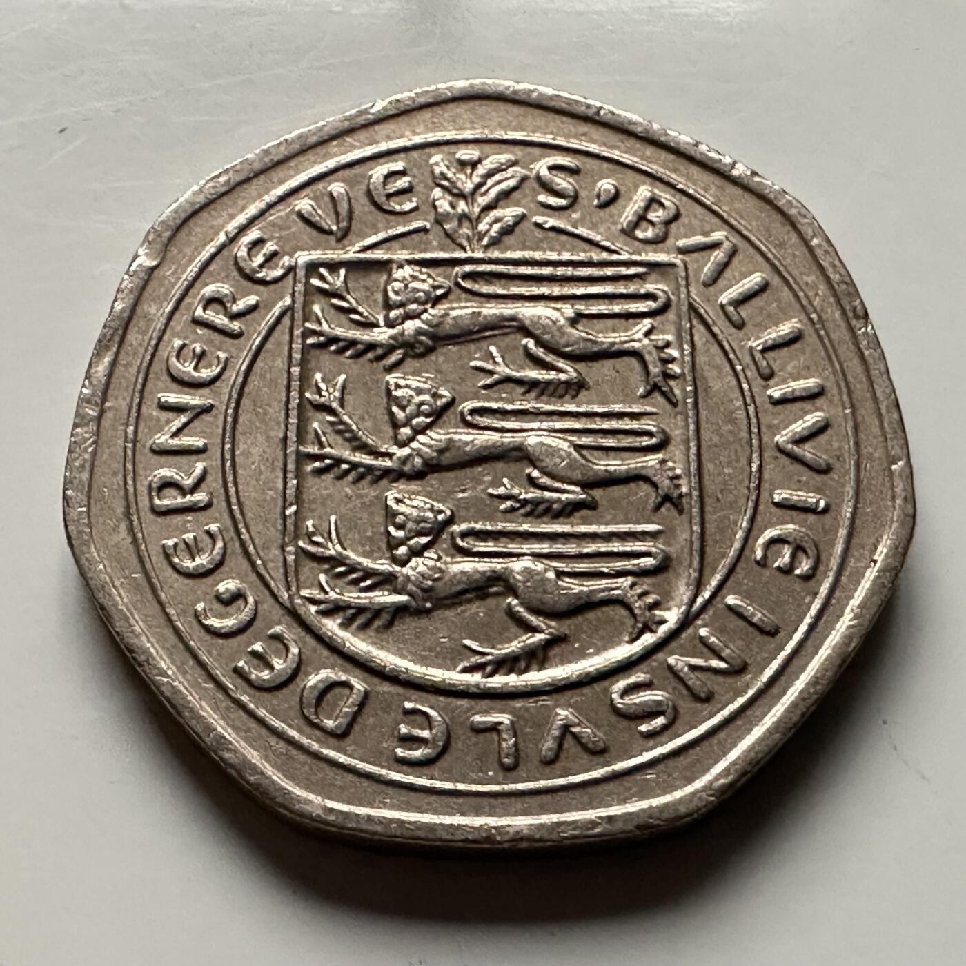 🌹外币初藏🌹🐯2026年第13场  每周二四六晚8️⃣点 接代拍 根西岛1983年20便士