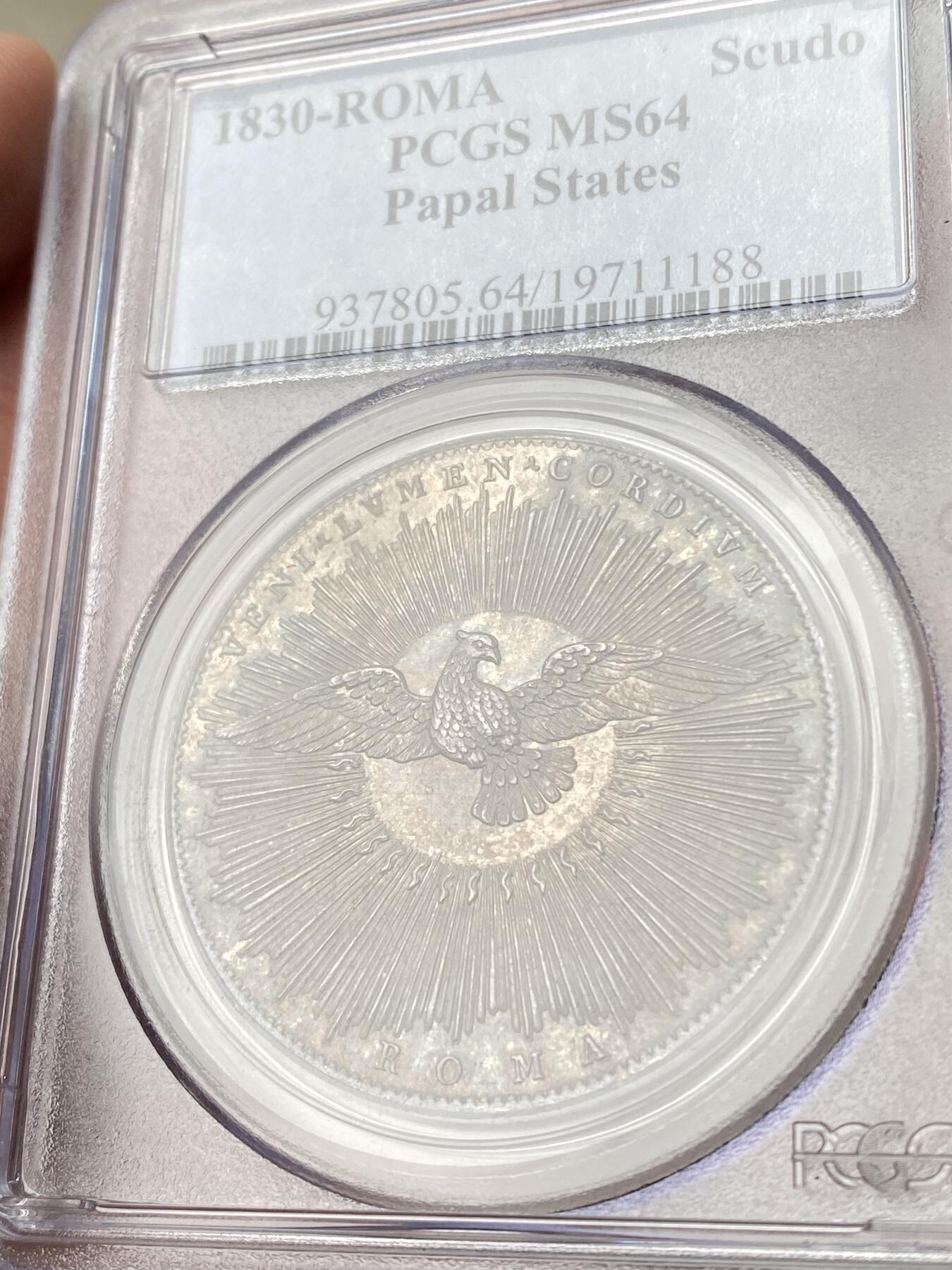 万国钱币拍卖第060期（万国六十期纪念大拍） PCGS MS64 1830年ROMA教皇国教宗缺位SCUDO大银 罗马造币厂铸 仅单年发行2860枚 近200年前教皇国工艺的巅峰之作 堪称完美的打制和通体熟美酱彩相得益彰 PC老白盒保存完好 PC亚军分更高仅一枚 一步到位的典藏级品质