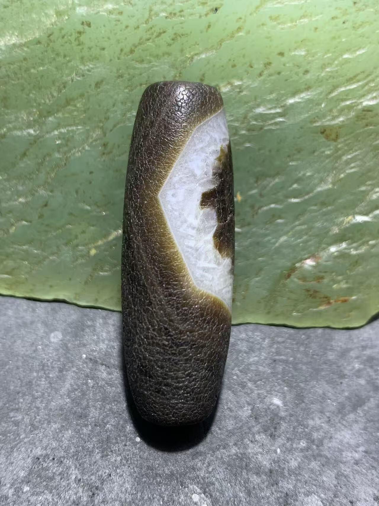 精美冰飘药师玛瑙龙鳞风化纹桶珠一个