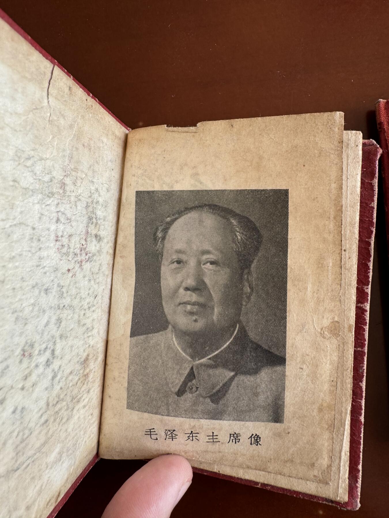 五哥徽章群   28号周三晚上八点4群联拍 两本证书合拍