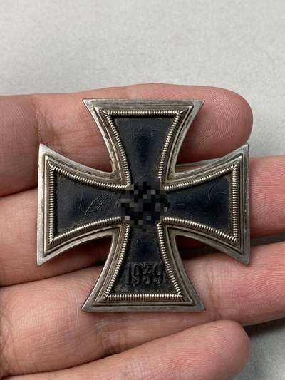 万国钱币拍卖第059期 - 1939年德国民族社会主义工人党WWⅡ二级铁十字勋章 可佩戴状态 背面有修补 21.2g（原图请私信后台）