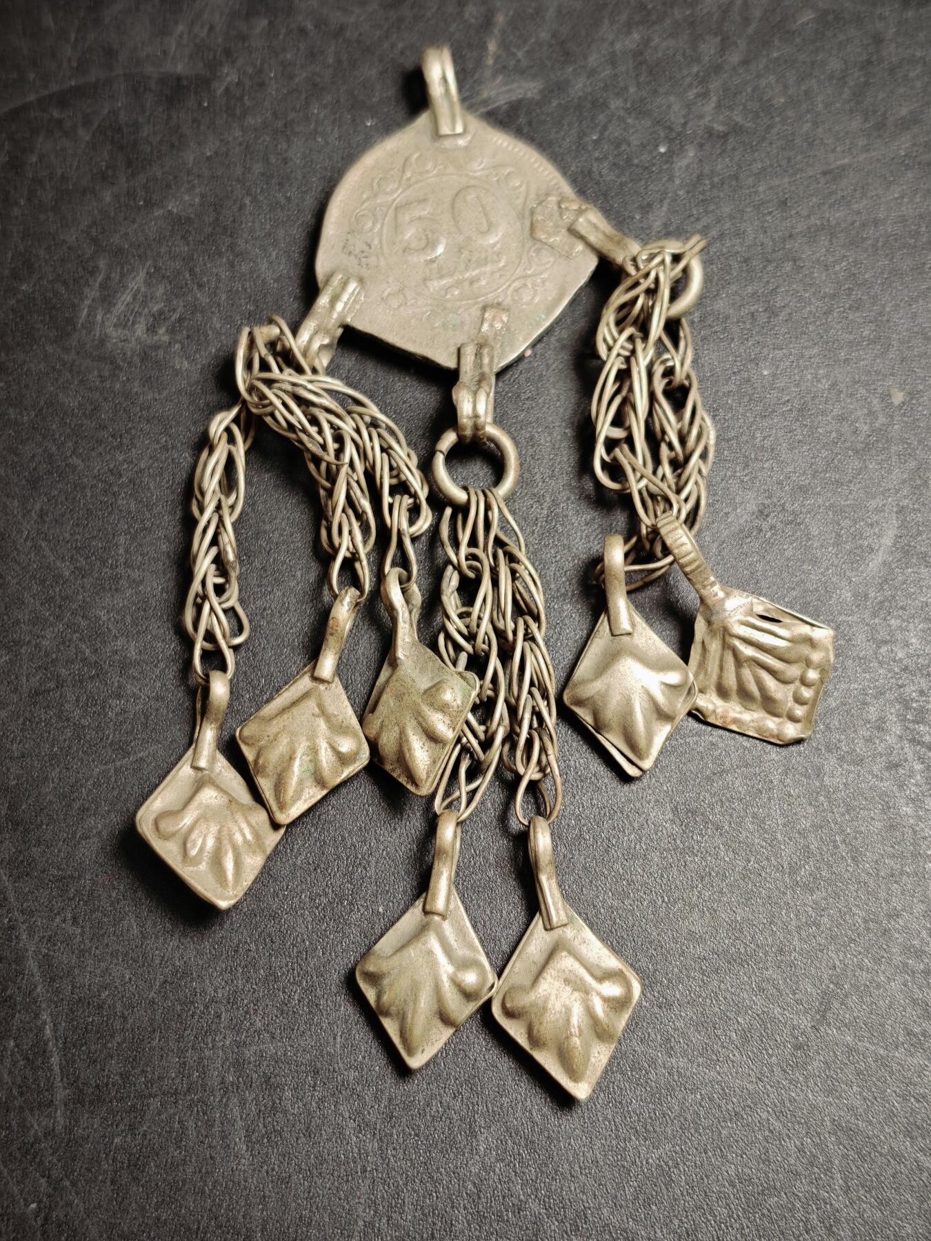 113期新疆红钱粟特钱币丝路钱币专场 巴基斯坦低银饰品，15.8克