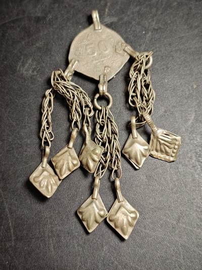 113期新疆红钱粟特钱币丝路钱币专场 - 巴基斯坦低银饰品，15.8克