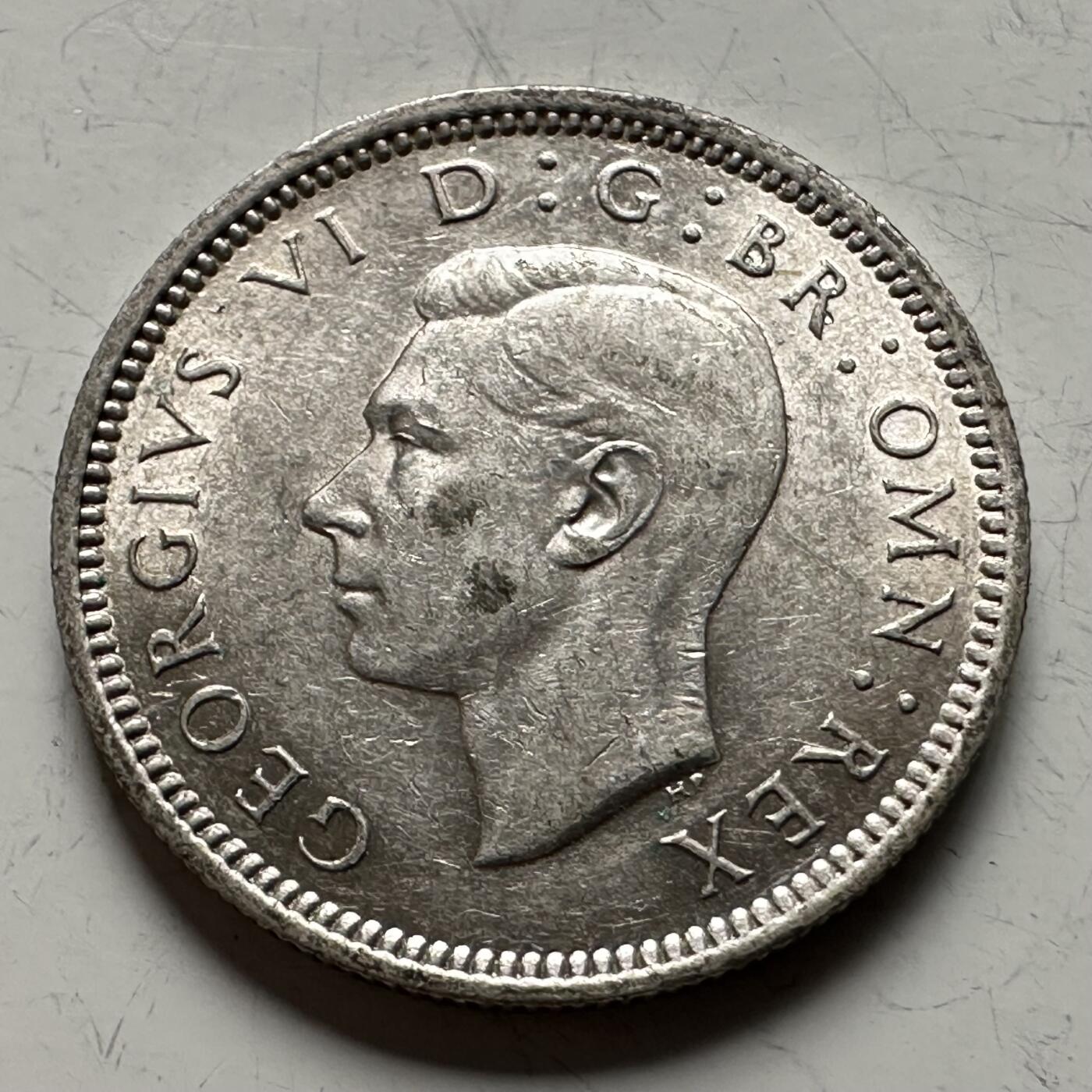 🌹外币初藏🌹🐯2026年第13场  每周二四六晚8️⃣点 接代拍  英国1943年6便士银币 2.8克50%银 好品