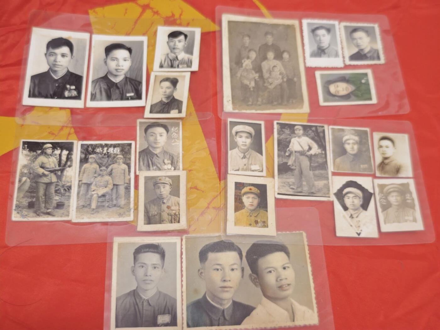 橙子收藏第二期 【抗美援朝主题老照片】军人黄印将个人及战友合影一组