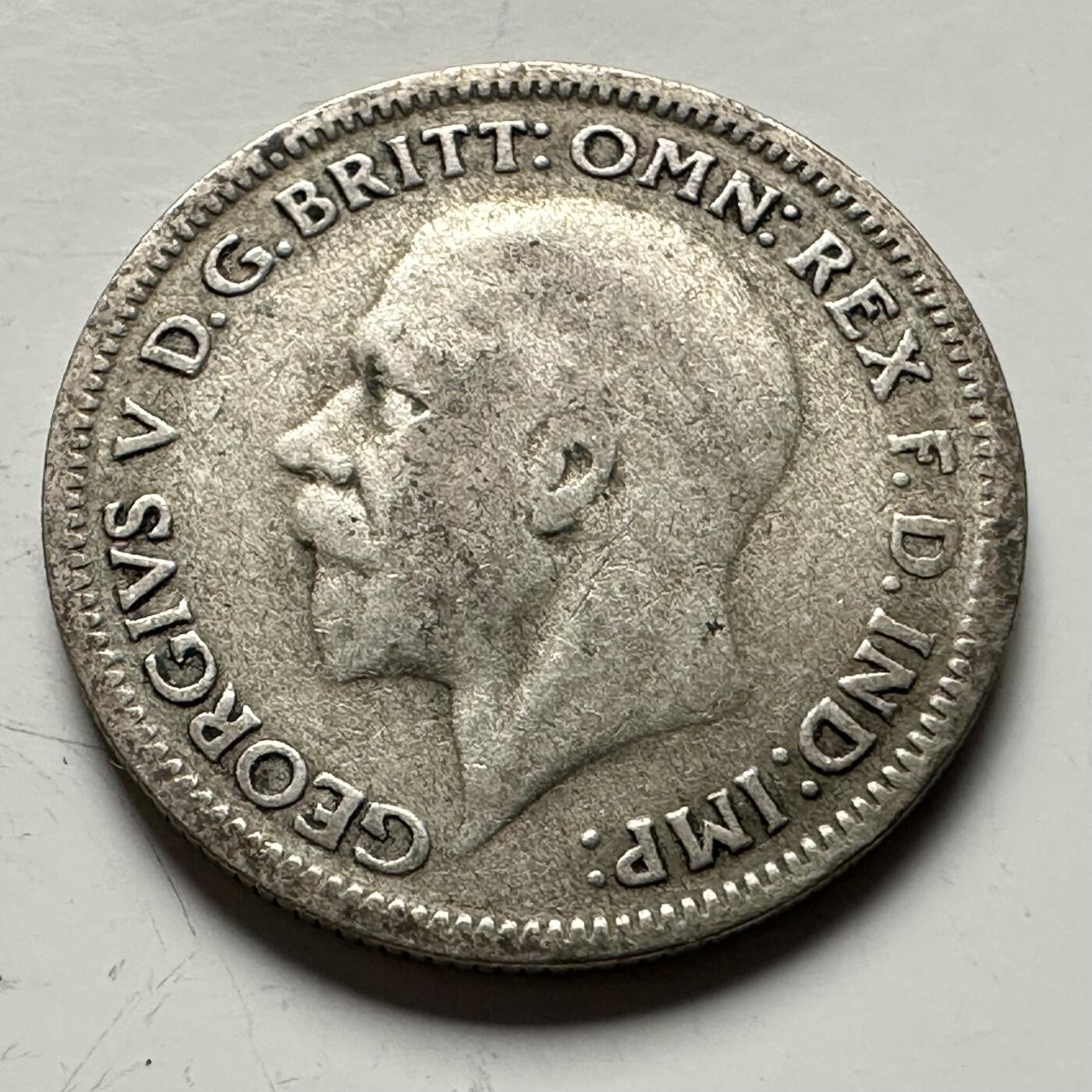 🌹外币初藏🌹🐯2026年第13场  每周二四六晚8️⃣点 接代拍  英国1932年6便士银币 2.8克50%银