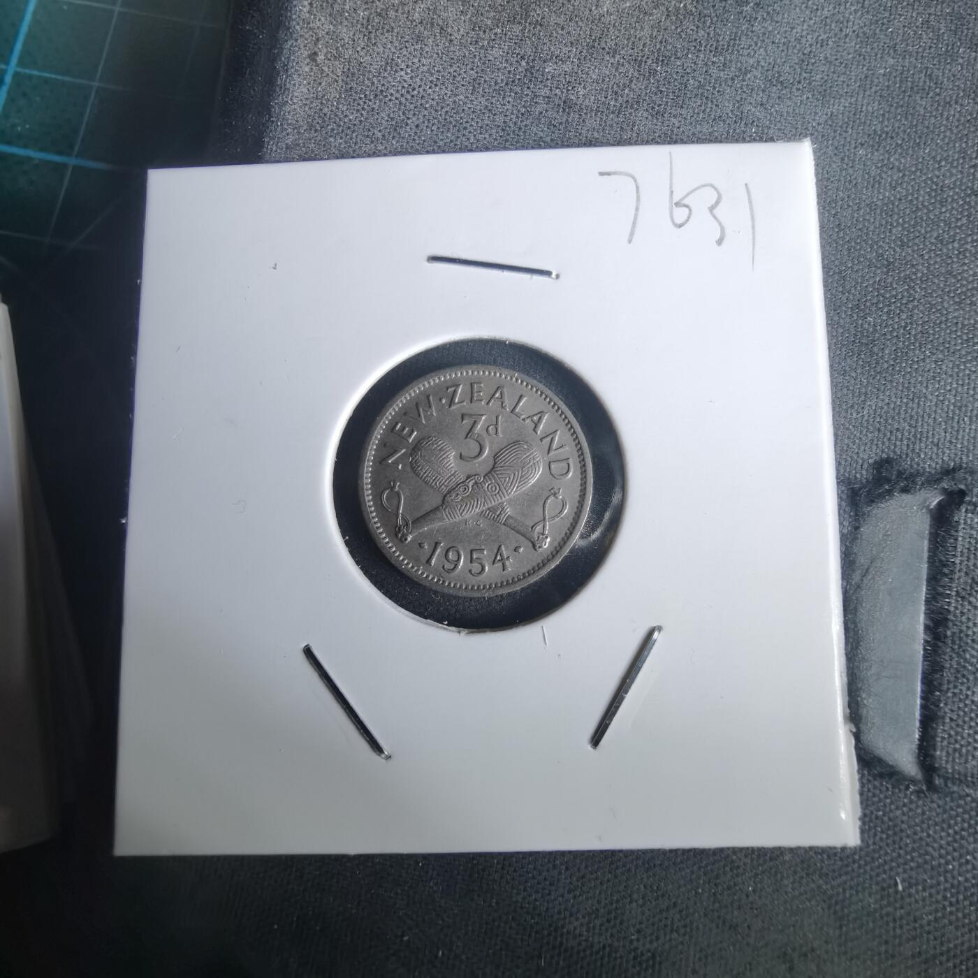 沼泽如烟--第976场 新西兰1954年3便士