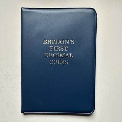 🌹外币初藏🌹🐯2026年第13场  每周二四六晚8️⃣点 接代拍 - 英国十进制新便士五枚套原装册 b