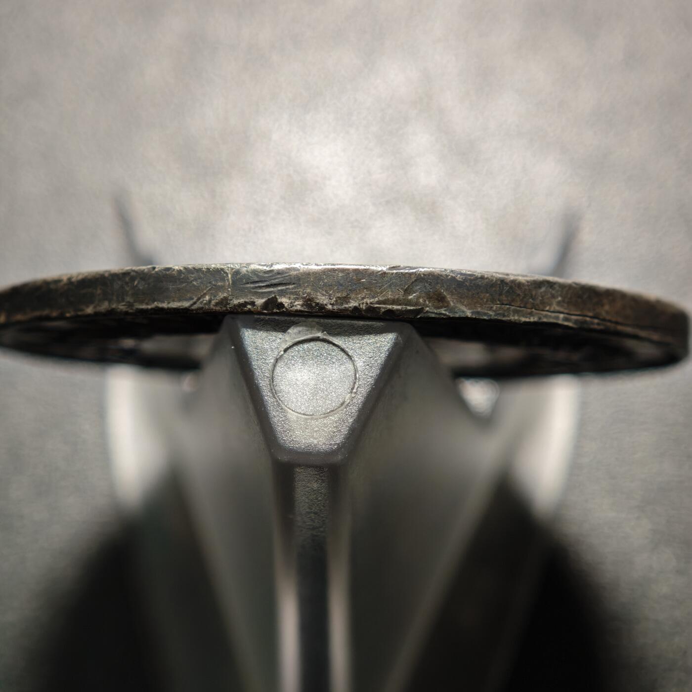 【德藏】世界币章拍卖第163期（拍品征集中~欢迎藏友联系） 1908年 法兰西勒瓦卢瓦-佩雷理工协会自由、平等、博爱大银章 正面是头戴光芒四射的冠冕、手持麦穗与橄榄枝的‌玛丽安娜站立形象和两位小天使，背面是背面是橄榄枝交叉形成的花环和文字，少见品种 直径约：50.8mm；重约：60.5g