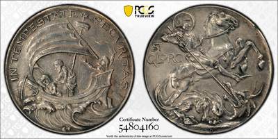 万国钱币拍卖第059期 - PCGS AUD 1900年左右德国圣乔治幸运符银章 PC唯一评级记录 极稀品种 浮雕精铸，设计极佳，古典与现代的结合。画面空间张力十足，实物非常漂亮。名家旧藏。正面:德意志化的圣乔治骑士骑马手执长枪插入魔龙的口中。魔龙并非传统的西方魔龙形象，而且典型的中国龙。当时正值义和团运动，以及八国联军侵华。极其少见的设计，结合了宗教和历史事件。背面:耶稣在船上。拉丁铭文意为风暴中的安全。