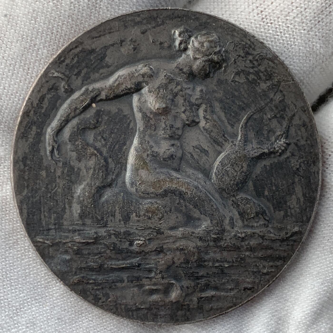 掌中浮雕-藏着的欧洲第051场 法国章友协会（SAMF）第15号作品：1902年法国海洋仙女安菲特律特银章 ，40mm，29.66g， 1902年10月发行，银章仅发行93枚