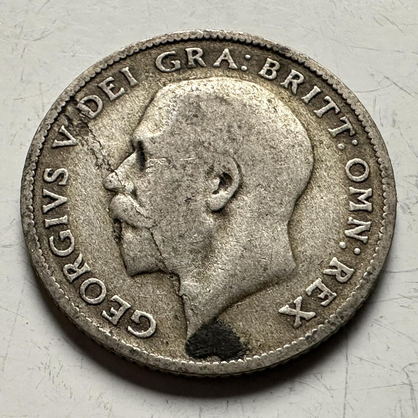 🌹外币初藏🌹🐯2026年第13场  每周二四六晚8️⃣点 接代拍  英国1922年6便士银币 2.8克50%银