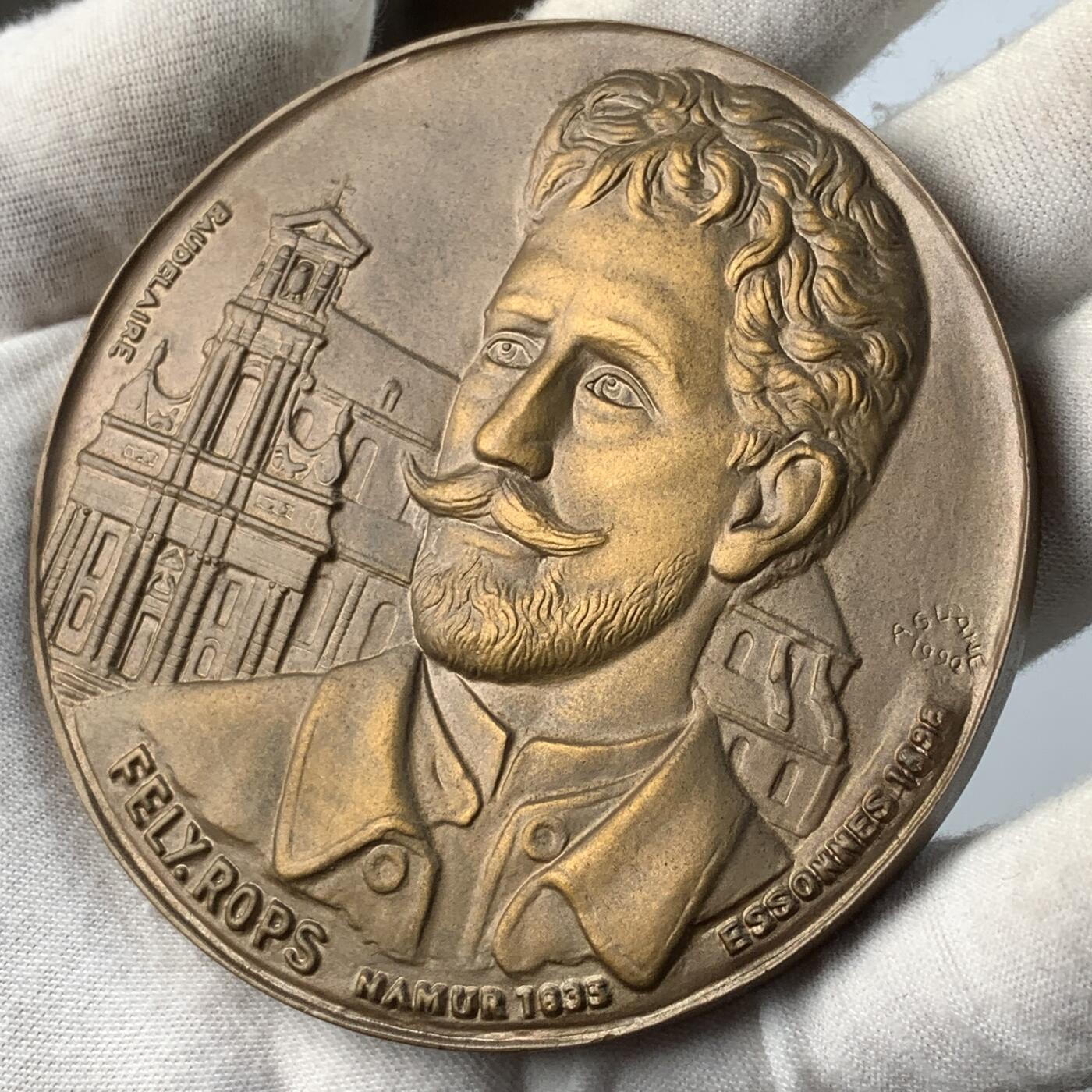 掌中浮雕-藏着的欧洲第051场 比利时超现实主义象征主义著名画家 费利西安.罗普斯 作品《死了都要爱》  ， 80mm