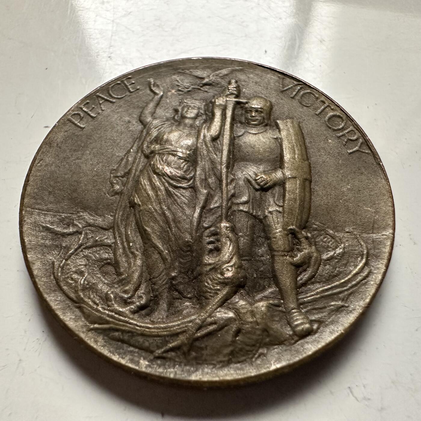 🌹外币初藏🌹🐯2026年第13场  每周二四六晚8️⃣点 接代拍 英国1919年一战胜利与和平纪念章 36.2毫米14.2克