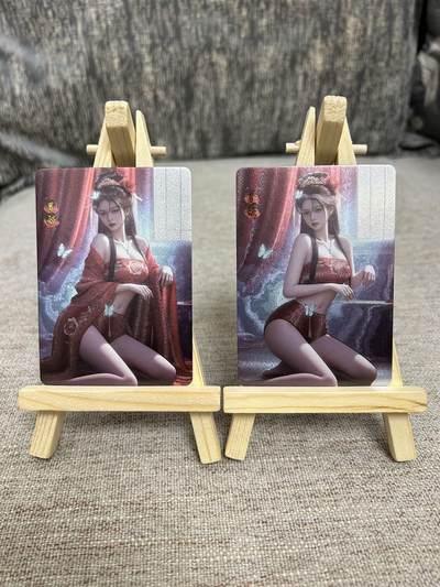 喜灰玩卡拍卖第四期，接代拍，免佣金帮卡友们拍卖，欢迎送拍，释放现金流，让自己有资金可以购买更多喜欢的卡牌，让别的卡友能淘到更多心仪的卡牌 - 桃花文化 夏姬15/99两张半粗工艺卡合拍