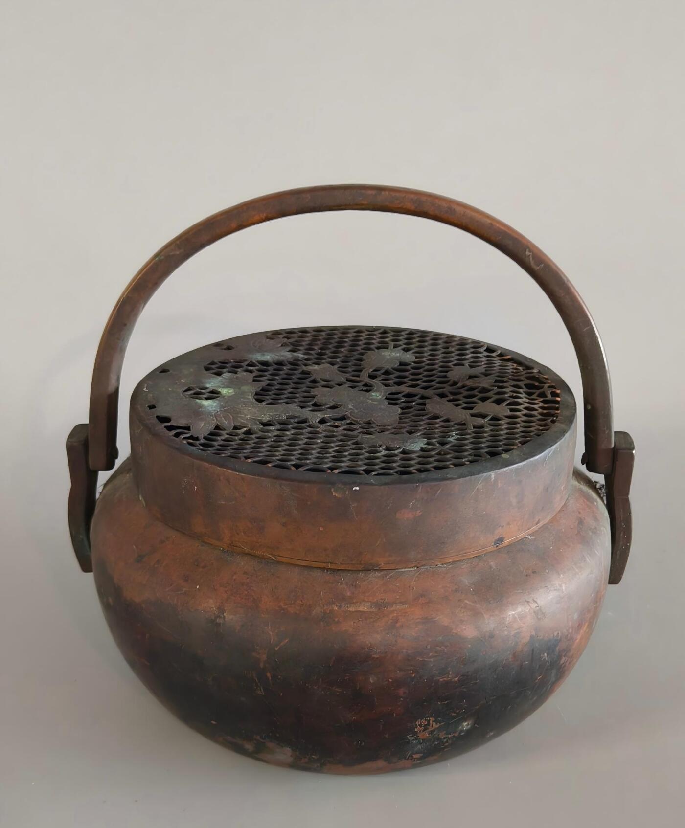 上海都达杂项专场九（全场包邮） 清 紫铜刻花大手炉1-390