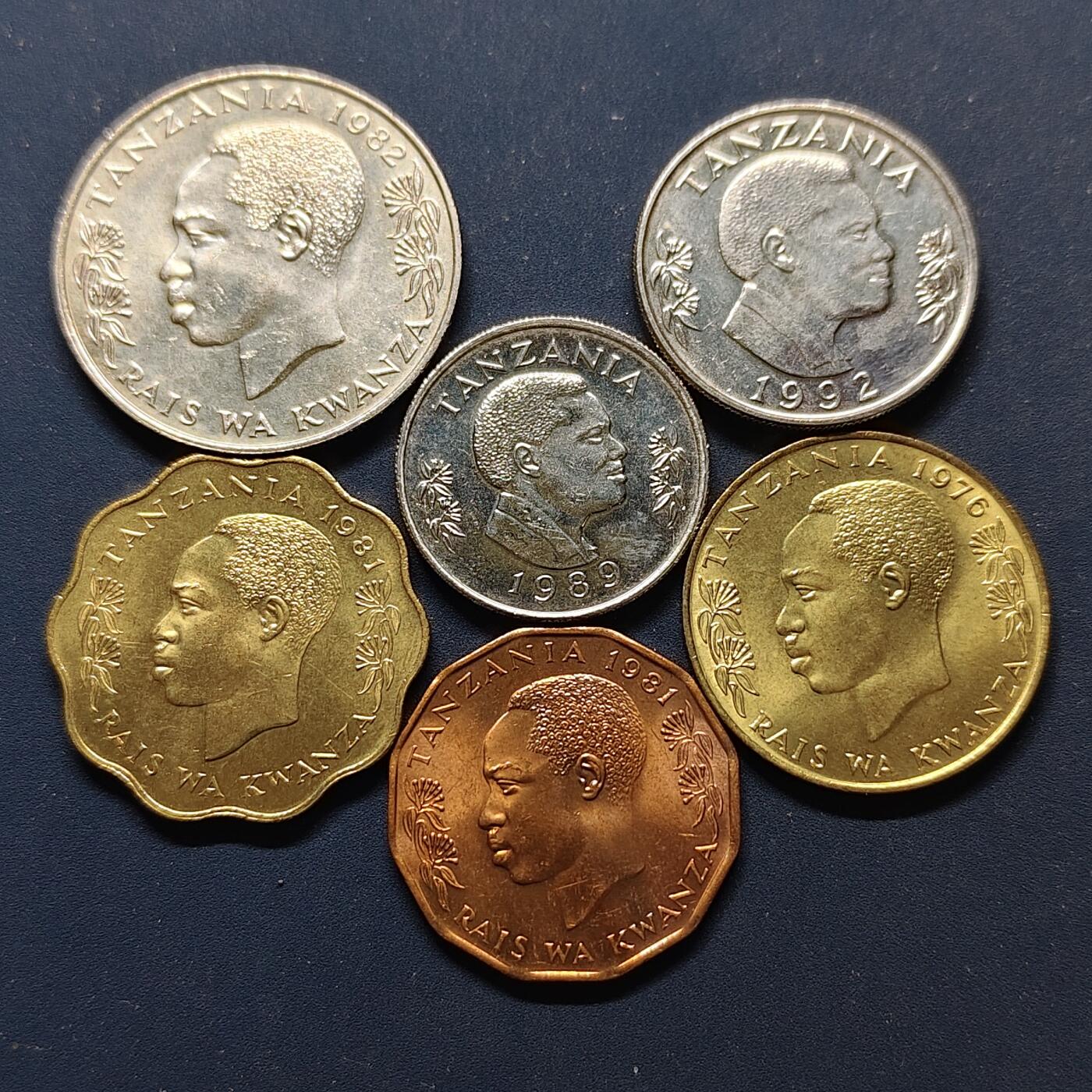 【全场包邮】纯粹捡漏拍498场-持续更新中 坦桑尼亚各年份6枚套币-含大小版先令