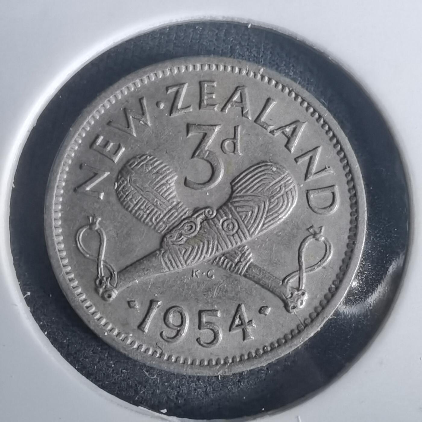 沼泽如烟--第976场 新西兰1954年3便士