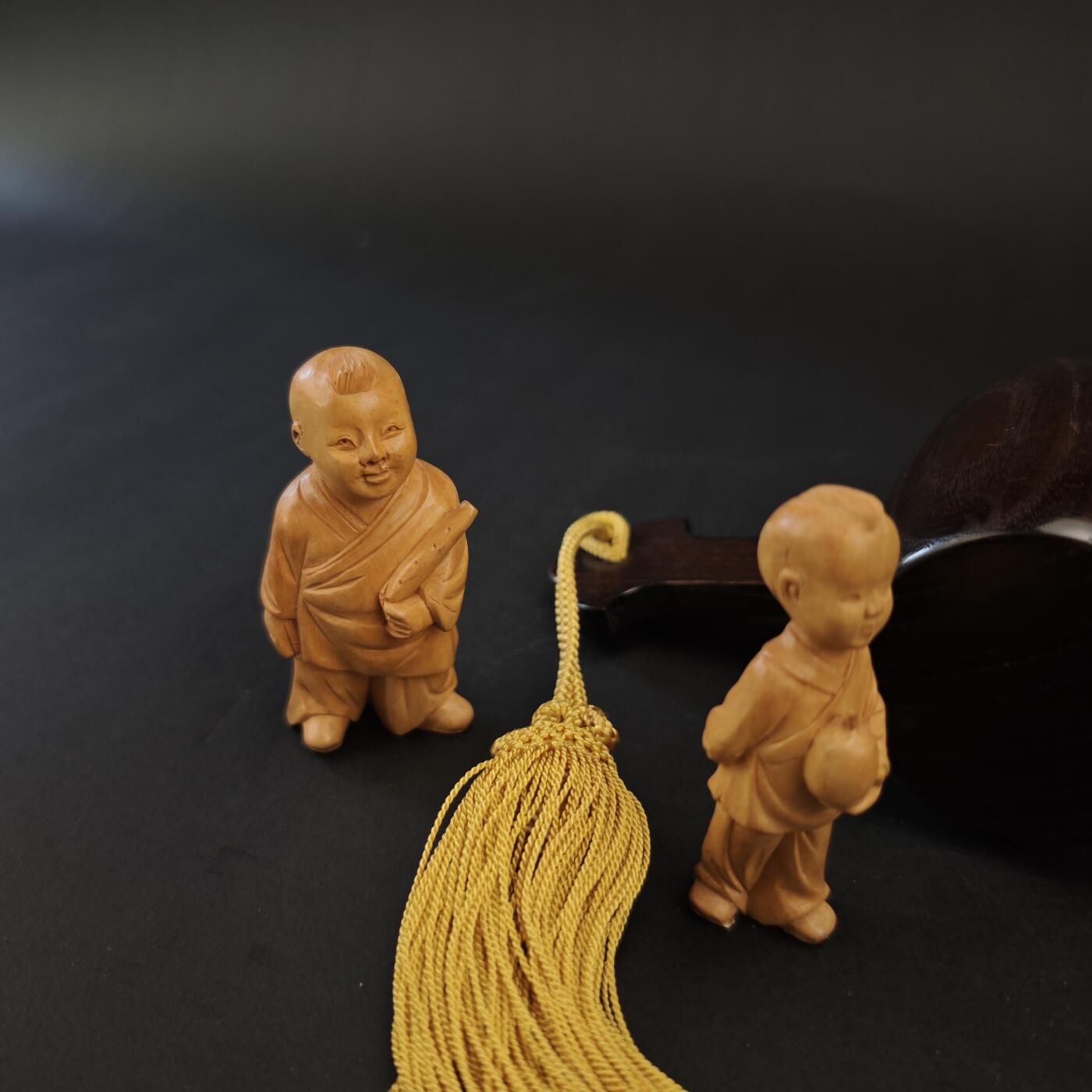 上海都达杂项专场九（全场包邮） 出口创汇期 黄杨木雕人物、琴拔 等10件1-406