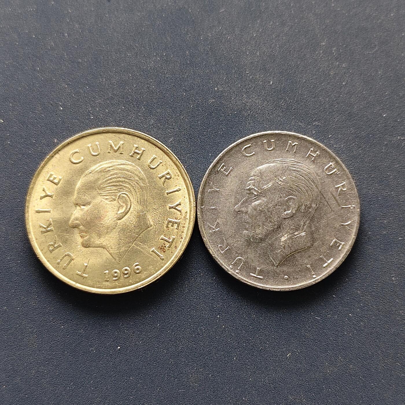 【全场包邮】纯粹捡漏拍498场-持续更新中 土耳其各年份散币2枚一组 币值相差极大 显示土国里拉贬值变化