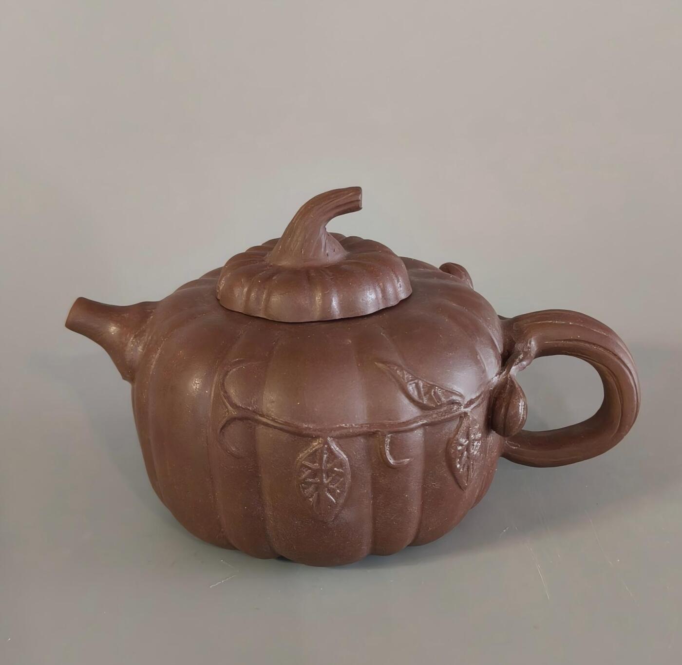 上海都达杂项专场九（全场包邮） 潘永君 紫砂瓜楞壶1-426