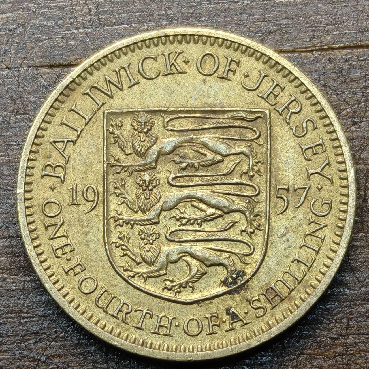 【铜匠收藏】★第142★散币专场 不寄存，30包邮。不满30元，支付5元运费。《接受代拍 代送NGC评级》 9【无寄存】1957年 英属泽西岛 伊二 1/4先令铜币