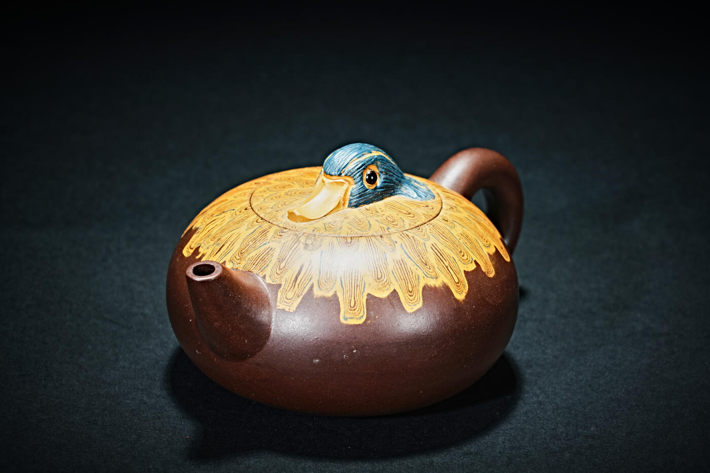 上海都达杂项专场九（全场包邮） 范泽民制 紫砂加彩野鸭壶1-428