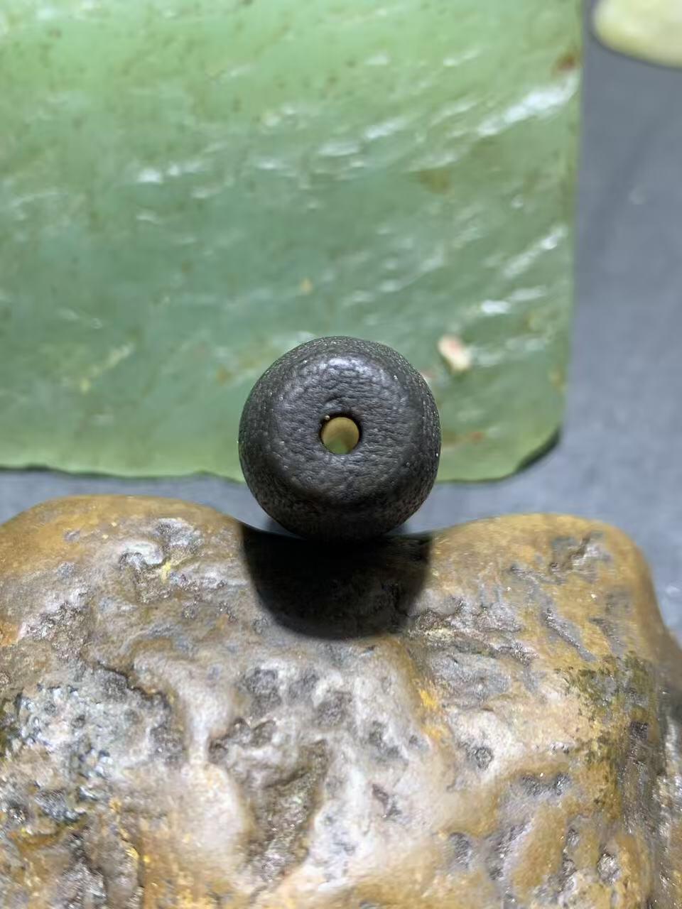 精美冰飘药师玛瑙龙鳞风化纹桶珠一个