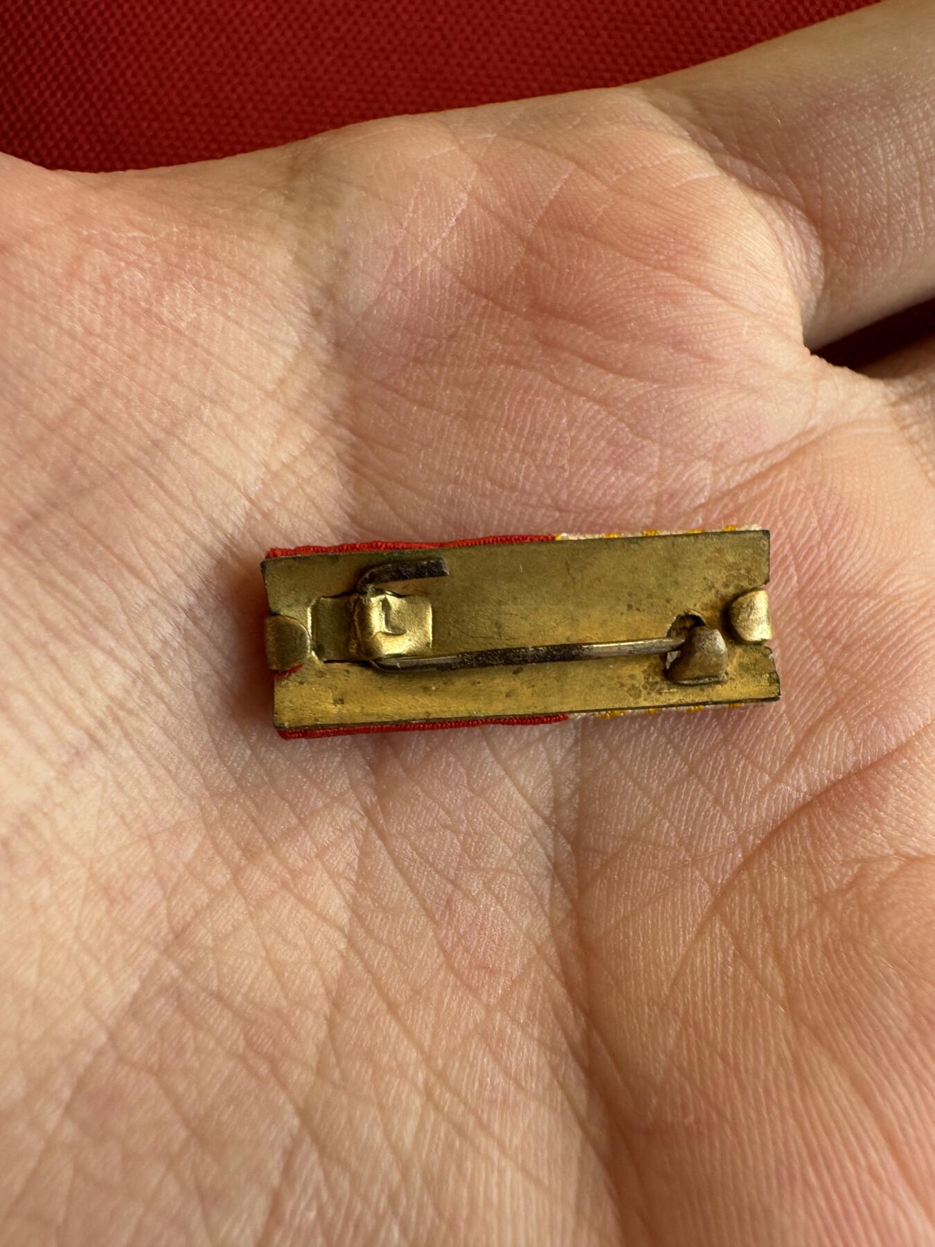 五哥徽章群   28号周三晚上八点4群联拍