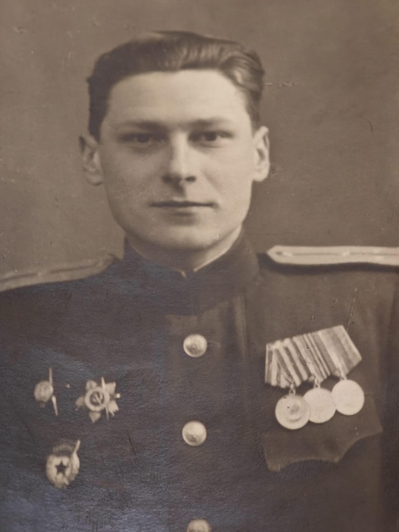 橙子收藏第二期  【苏联军官荣誉肖像】列宁格勒战役供应部队指挥官热涅拉洛夫照片