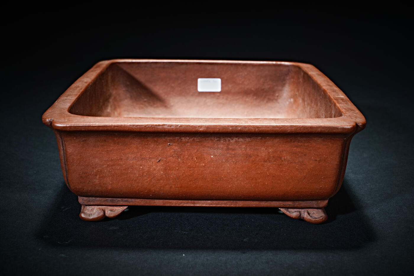 上海都达杂项专场九（全场包邮） 吴小卫制 紫砂贴花山水云头纹四足花盆1-425