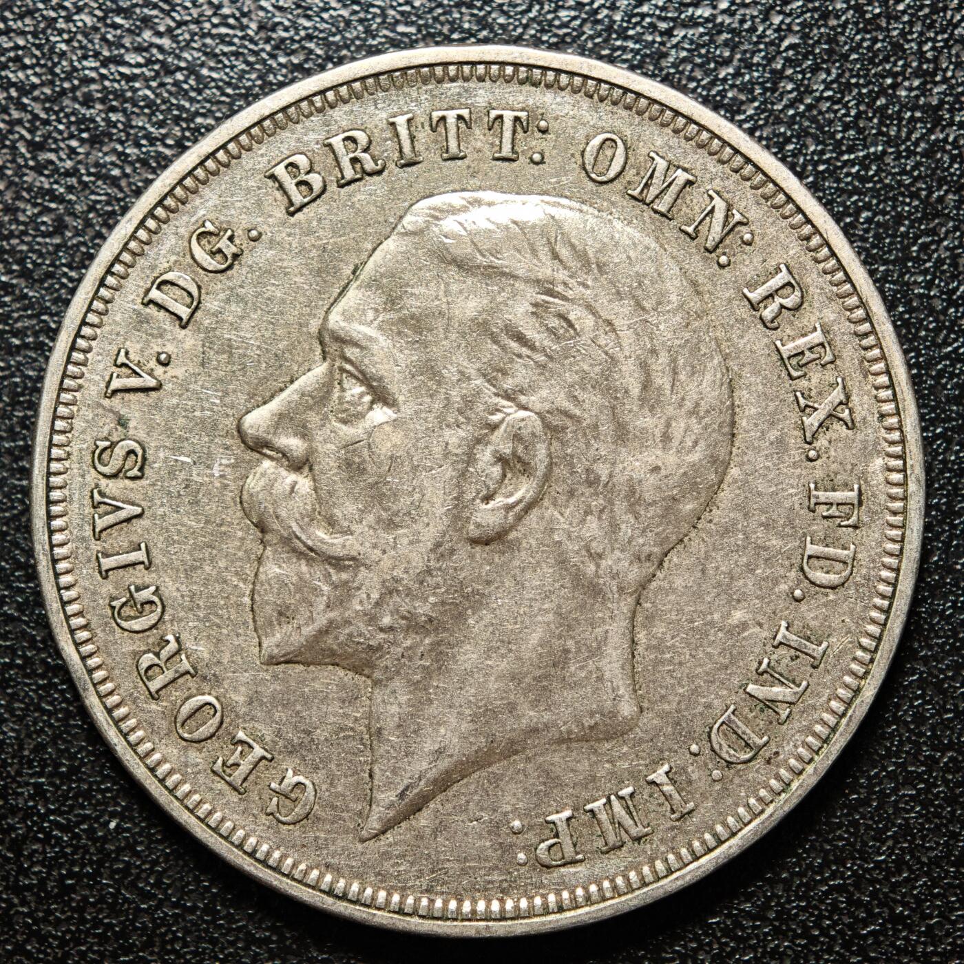 【德藏】世界币章拍卖第163期（拍品征集中~欢迎藏友联系） 1935年 英国乔治五世木马剑克朗银币 直径约：38.6mm；重约：28.2g