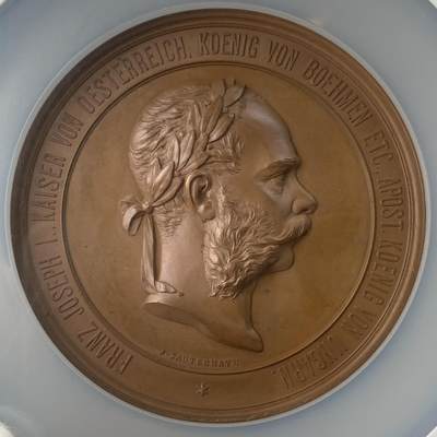 掌中浮雕-藏着的欧洲第051场 - NGC MS64 : 1873年奥地利维也纳世界博览会纪念大铜章，70mm，奥地利著名章牌雕刻家约瑟夫.托藤海因（Josef Tautenhayn）作品