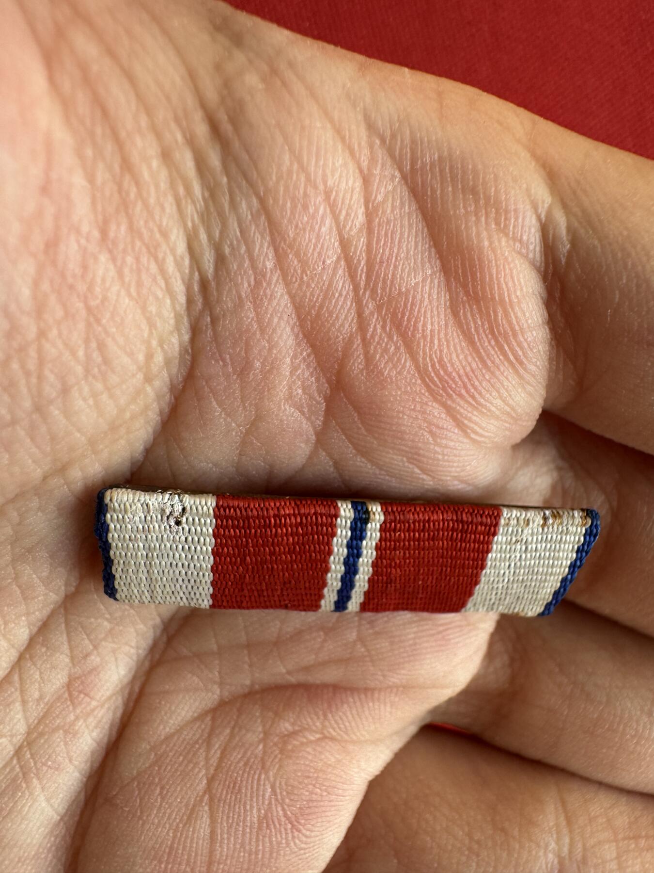 五哥徽章群   28号周三晚上八点4群联拍